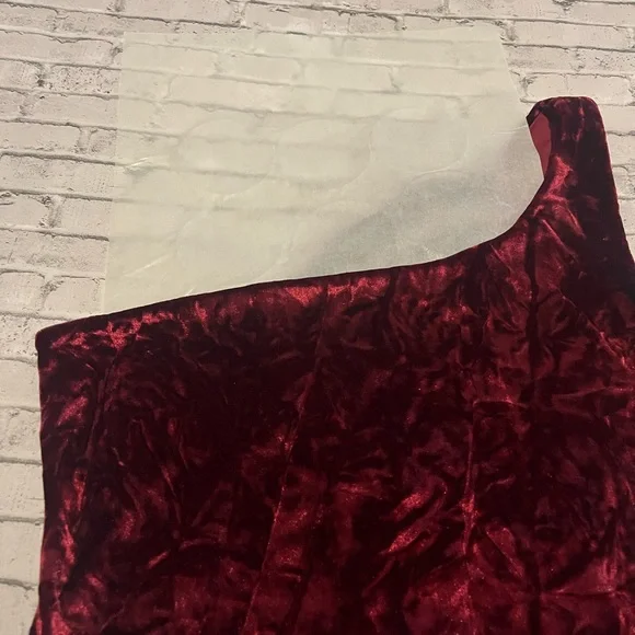 Charlotte Russe Burgundy Asymmetrical Velvet Dress Size Large - Picture 4 of 10